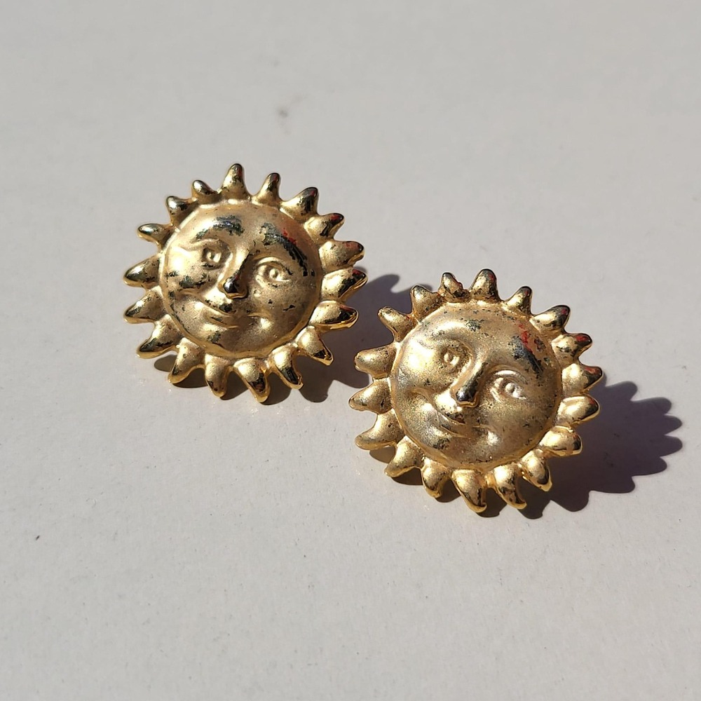 Vintage Gold Tone Metal Sun Face Stud Gold Celestial Sunburst Earrings